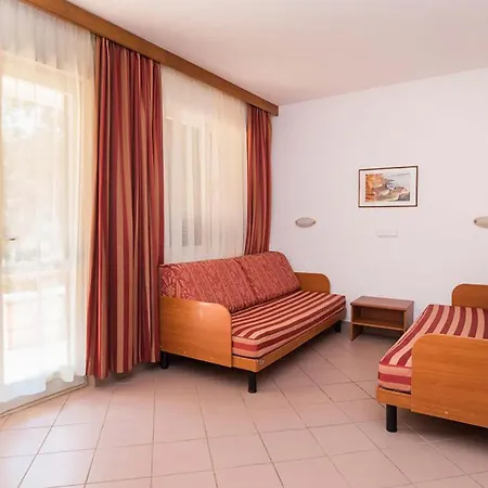Cozy In With Outdoor Swimming Pool Apartament *