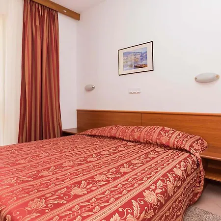 Apartament Cozy In With Outdoor Swimming Pool *