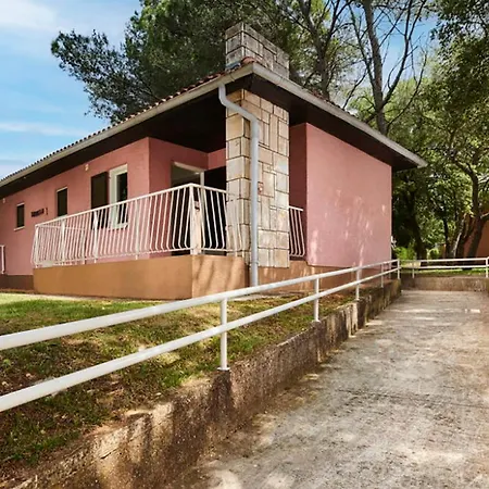 Apartament Cozy In With Outdoor Swimming Pool *